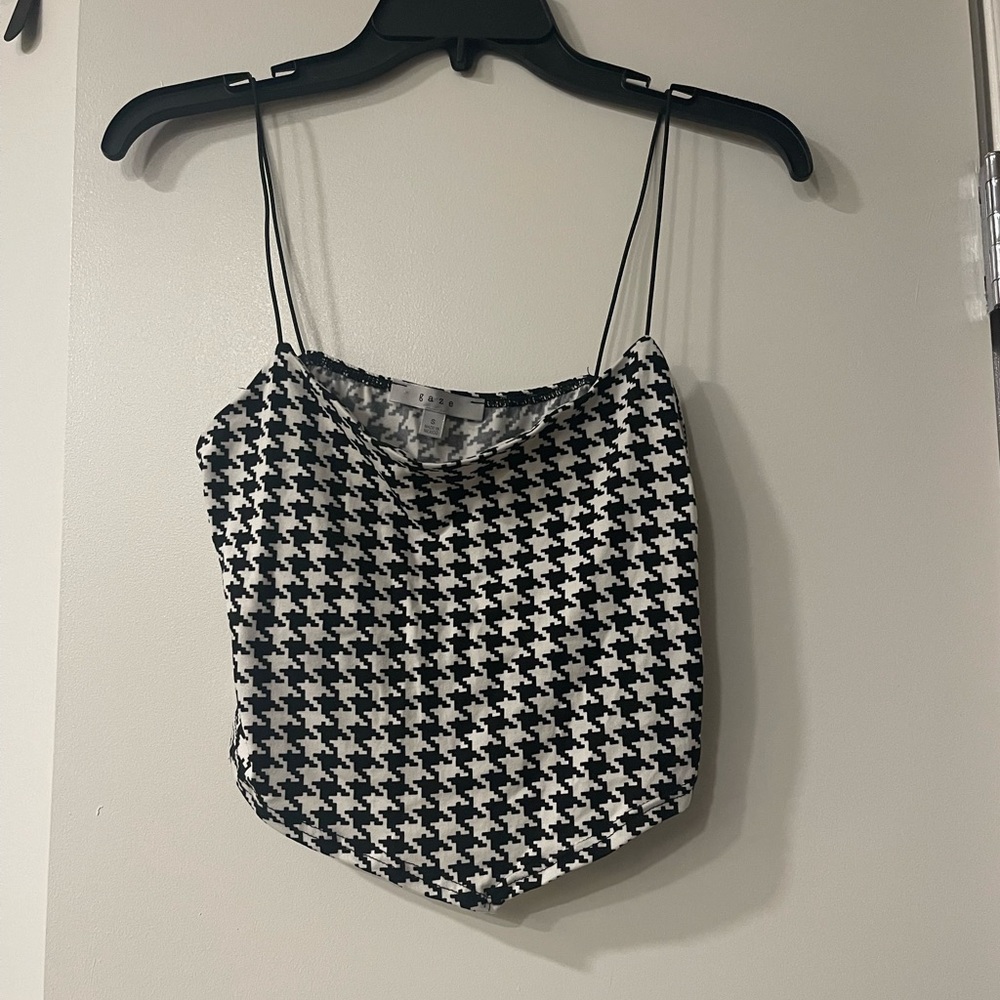 Black & White Crop